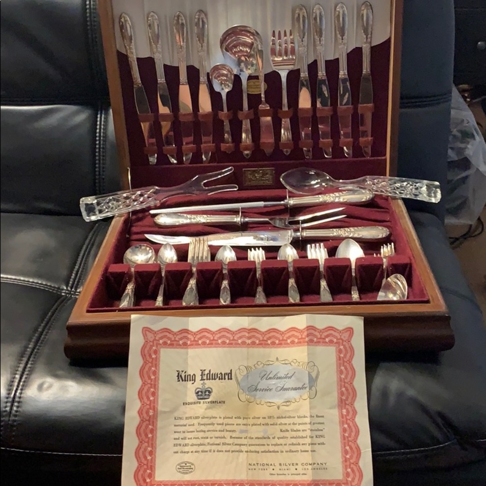 King Edward Exquisite Silverplate Dining Set